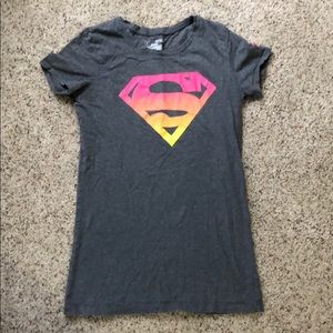 Under Armour Super Women T-Shirt Like New!